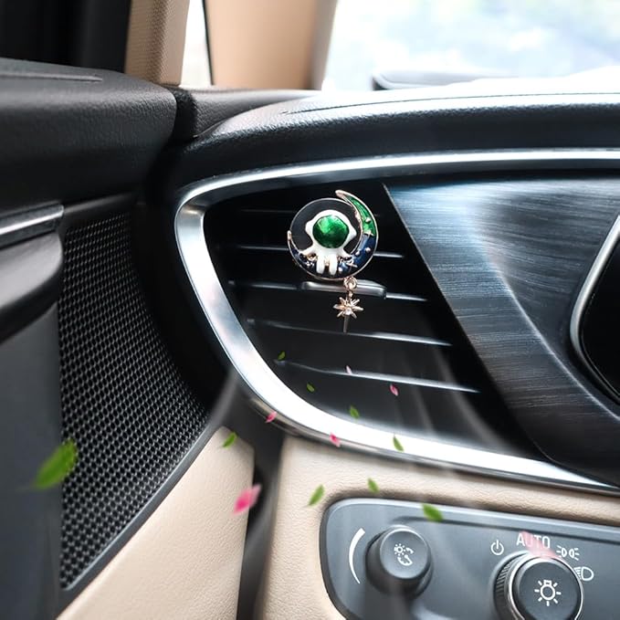 Astronaut Air Vent Clips Car Air Fresheners 2pcs Spaceman Moon Stars Car Decor Anime Car Accessories for Teens Bling Green Car Vent Clips Refillable Car Diffuser