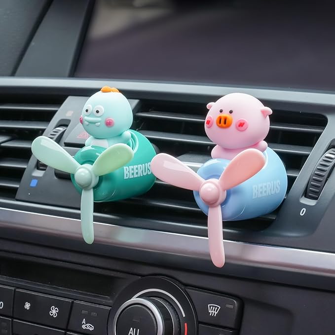 Pilot Car Air Freshener, Cute Pig Car Vent Clip Air Freshener with 4 Fragrant Tablets Automotive Air Outlet Fan Diffuser, Automotive Interiors Vent Decoration (Pilot Pig)