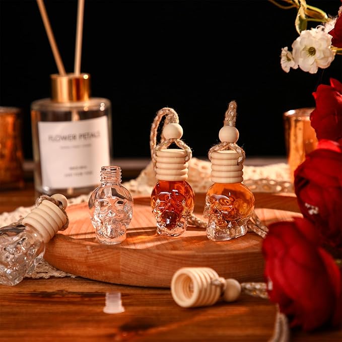 BBTO 100 Pcs Car Air Fresheners Diffuser with Wooden Cap Empty Aromatherapy Diffuser Clear Car Fragrance Holder Pendant Hanging Perfume Fresheners Bottles for Decor(Spooky,Clear)